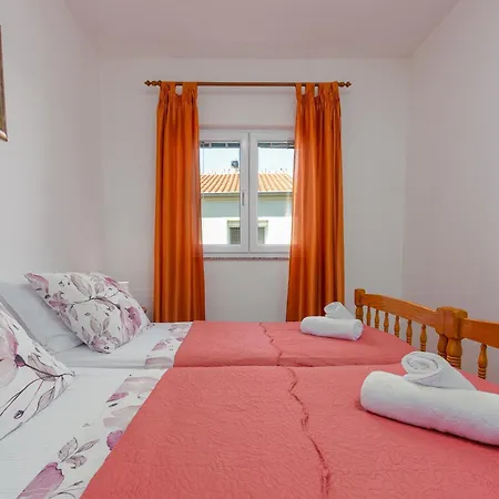 Nera Apartman *