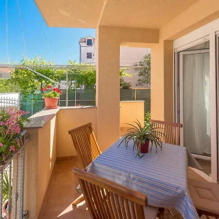 Apartment Nera *